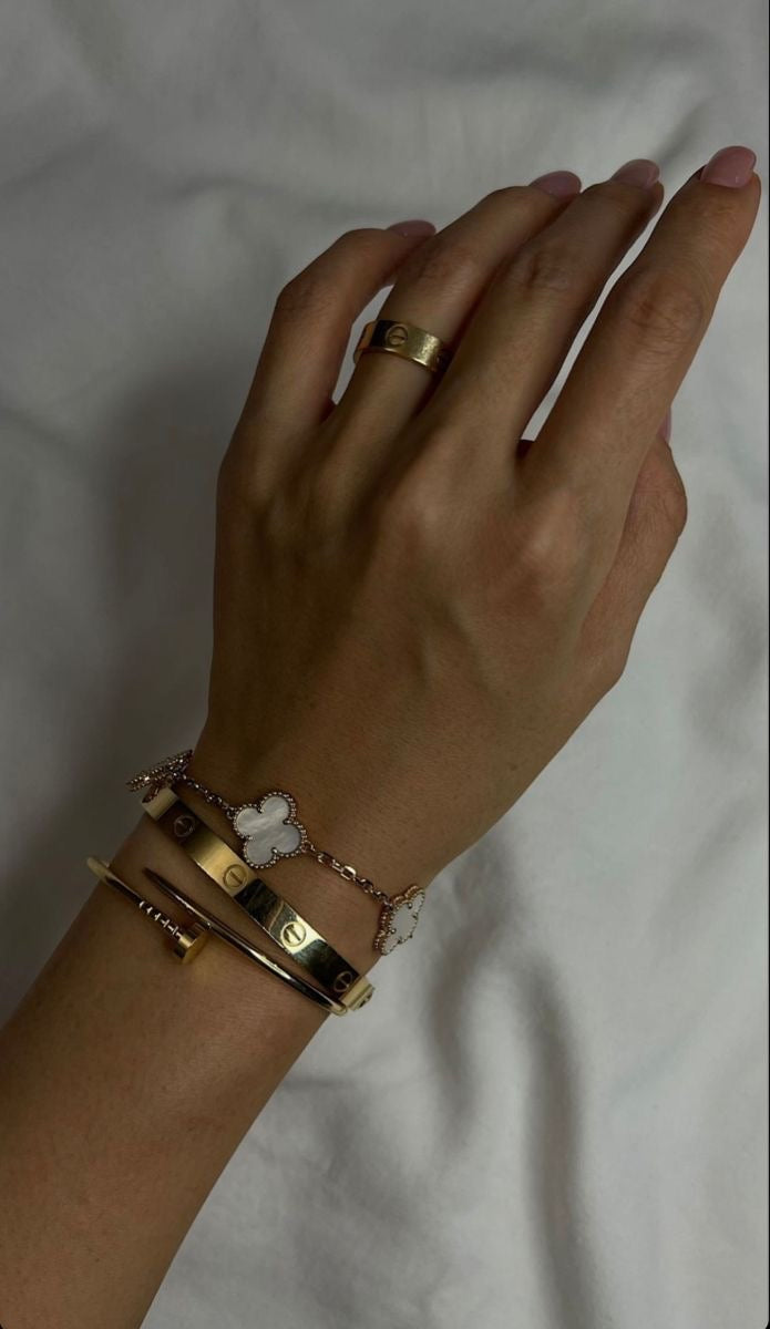 Clover bracelet clearance cartier